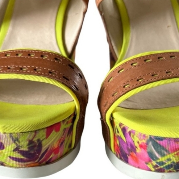 Joan & David Neon & Leather Wedges Sz 7M - Picture 5 of 6